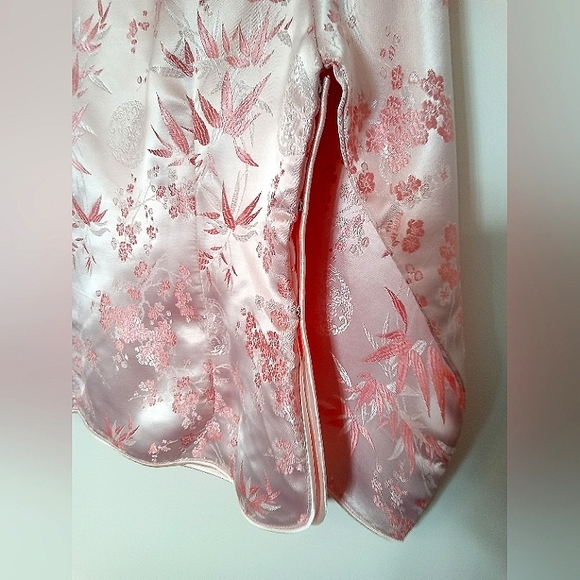 Asian Style Long Sleeve Satin Top - Picture 4 of 16